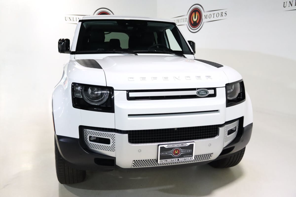 Used 2025 Land Rover Defender 110 S AWD/4WD image 24