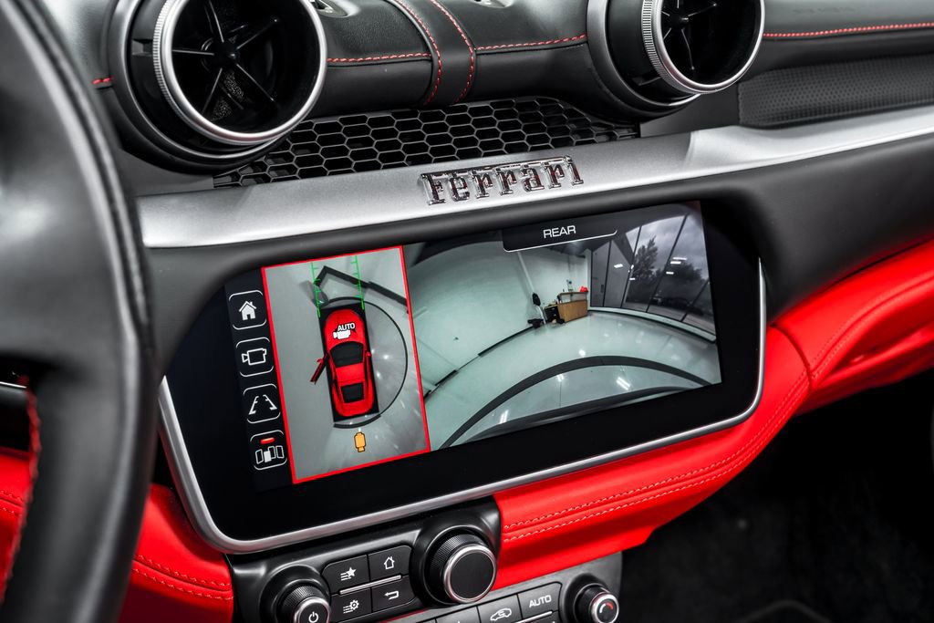 Used 2020 Ferrari Portofino RWD image 24
