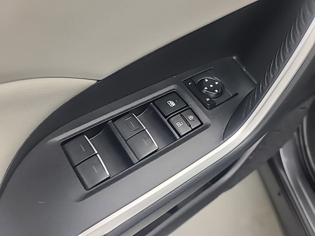 Used 2022 Toyota RAV4 XLE Premium AWD/4WD image 24