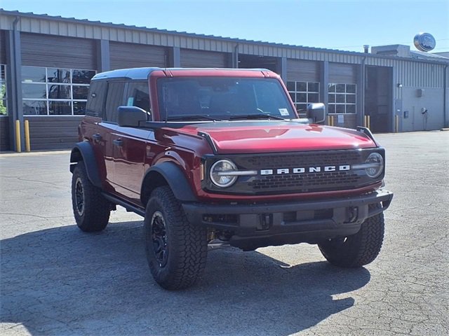 New 2025 Ford Bronco Badlands w/ Sasquatch Package video 1