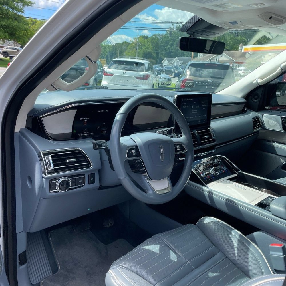 Used 2018 Lincoln Navigator Black Label AWD/4WD image 4