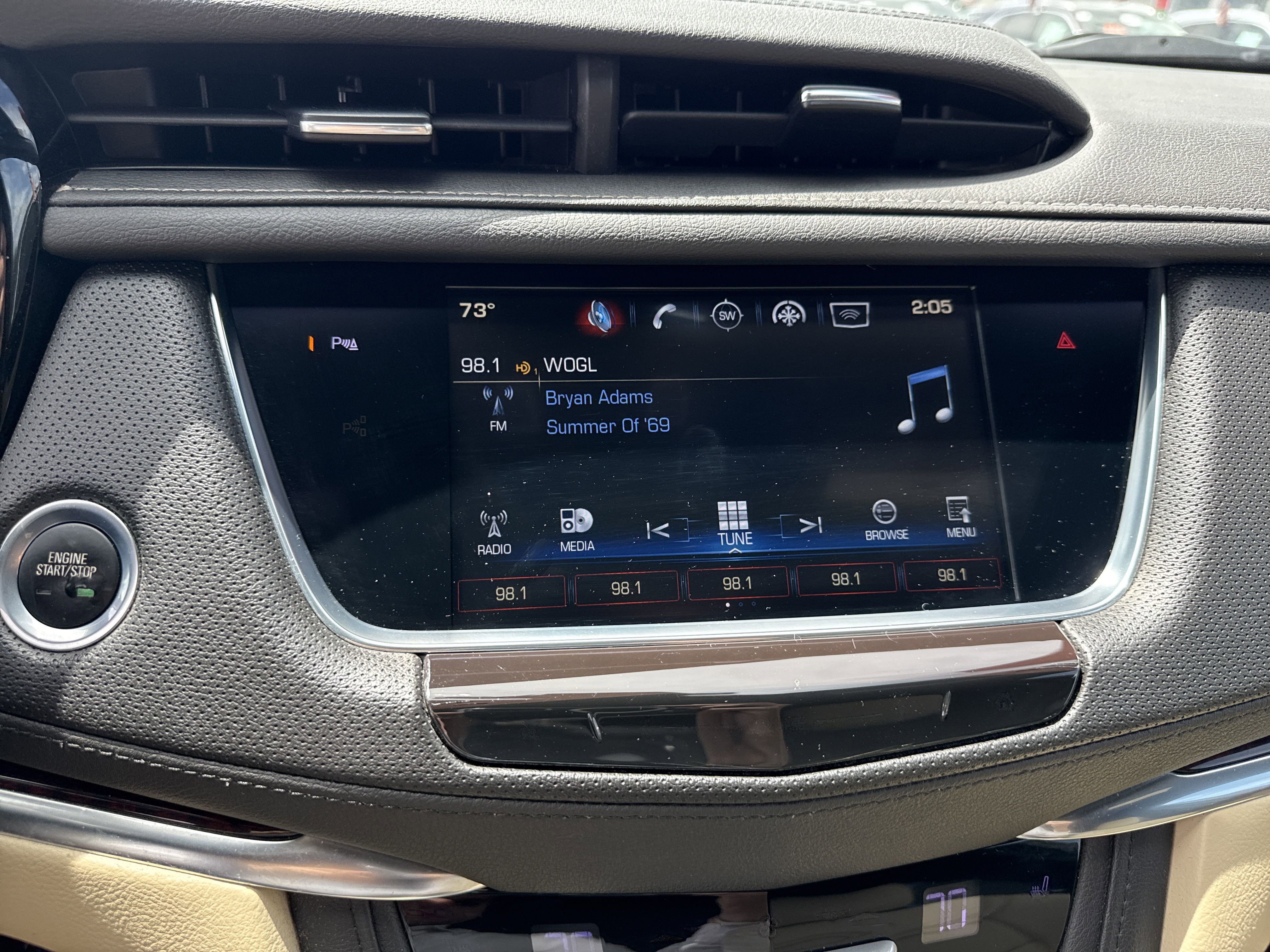 Used 2018 Cadillac XT5 Luxury w/ Driver Awareness Package image 17