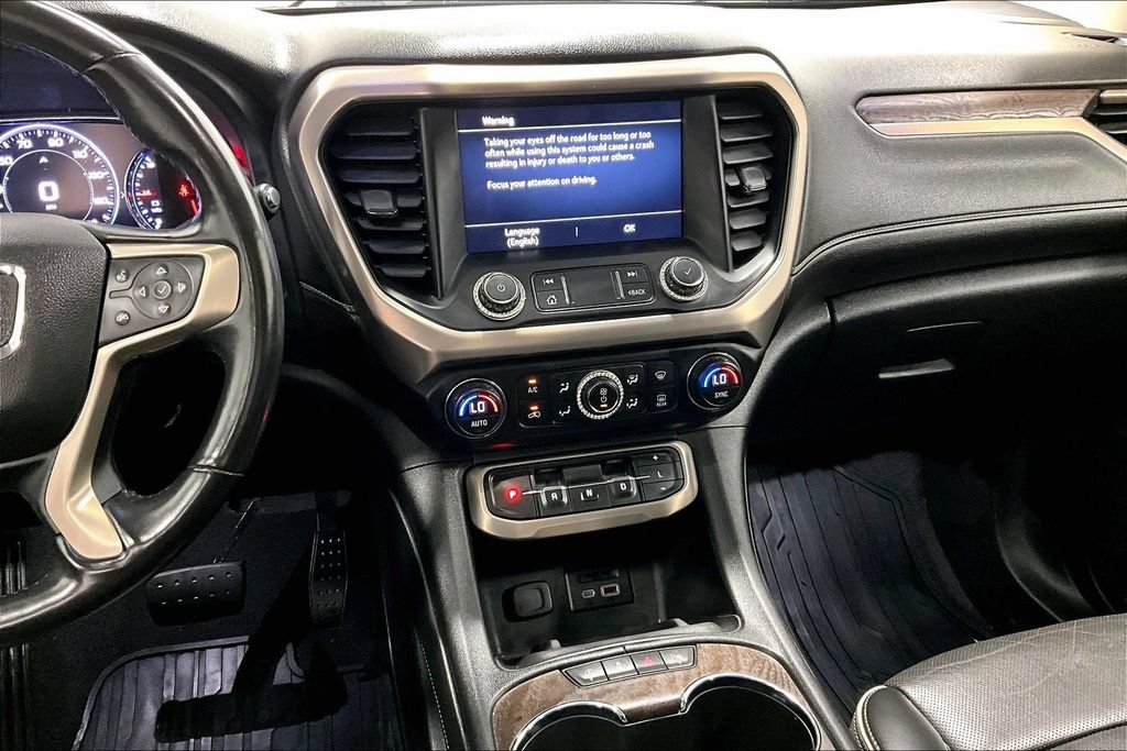 Used 2022 GMC Acadia Denali w/ Denali Ultimate Package FWD image 7
