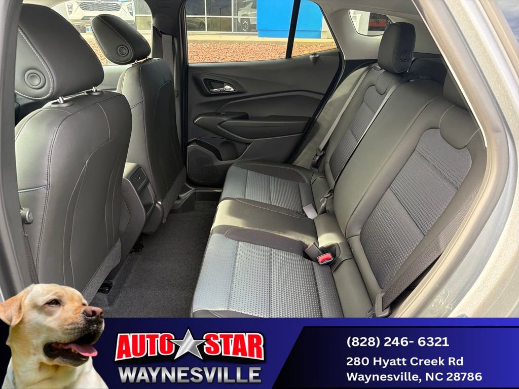 New 2025 Chevrolet Trax LT w/ LT Convenience Package image 13