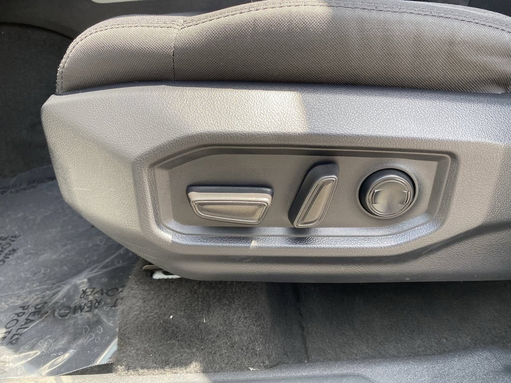 Certified 2025 Toyota Sequoia SR5 AWD/4WD image 23