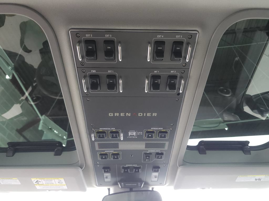 Used 2025 INEOS Grenadier Station Wagon AWD/4WD image 18
