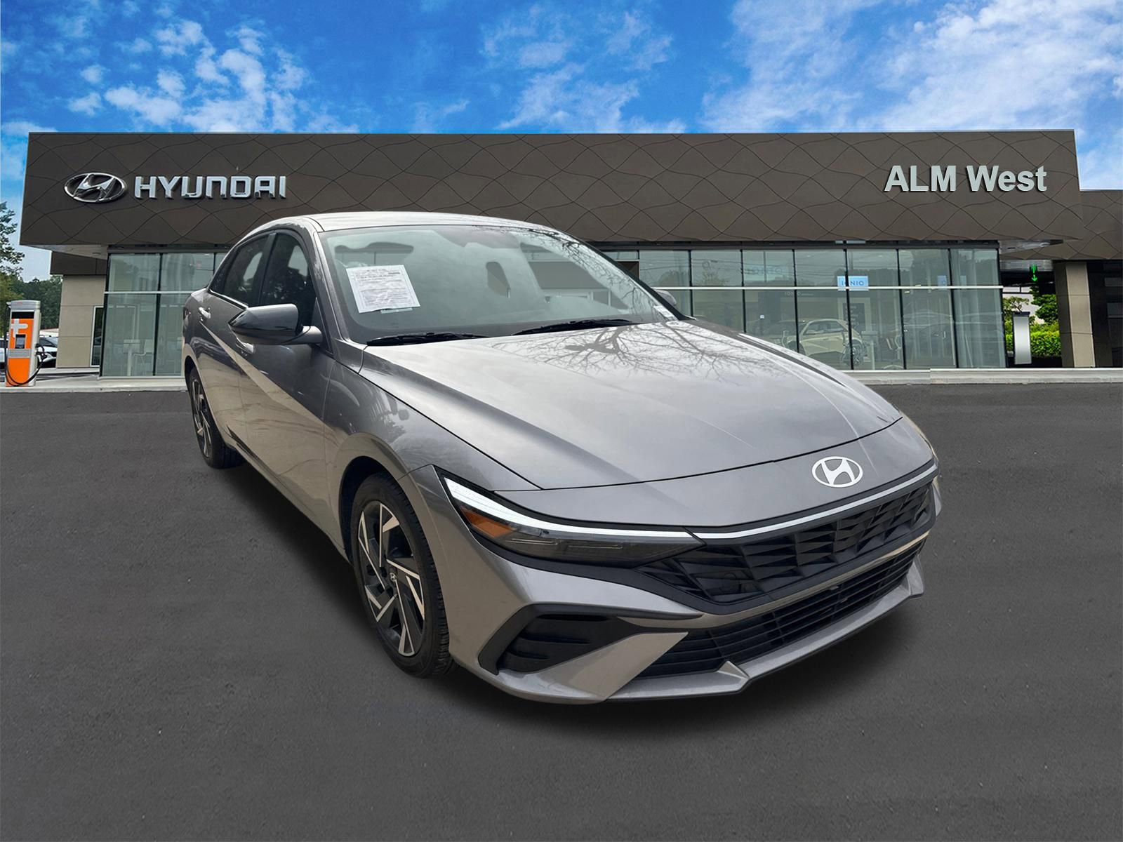 Certified 2025 Hyundai Elantra Sport FWD image 3