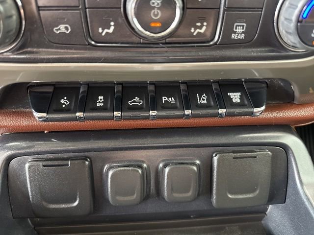 Used 2015 Chevrolet Silverado 3500 High Country image 25
