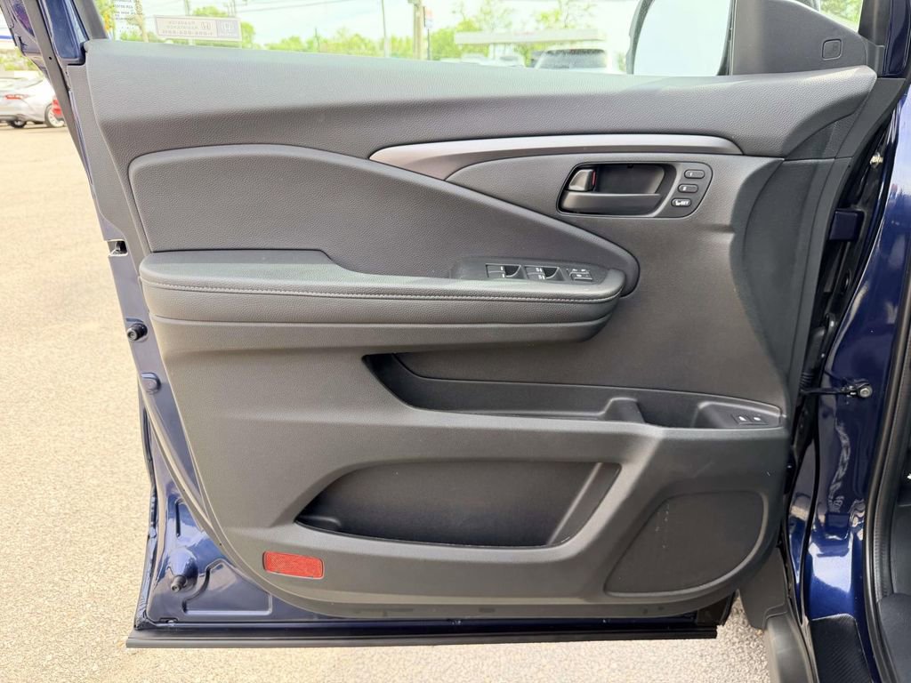 Used 2023 Honda Passport EX-L image 18