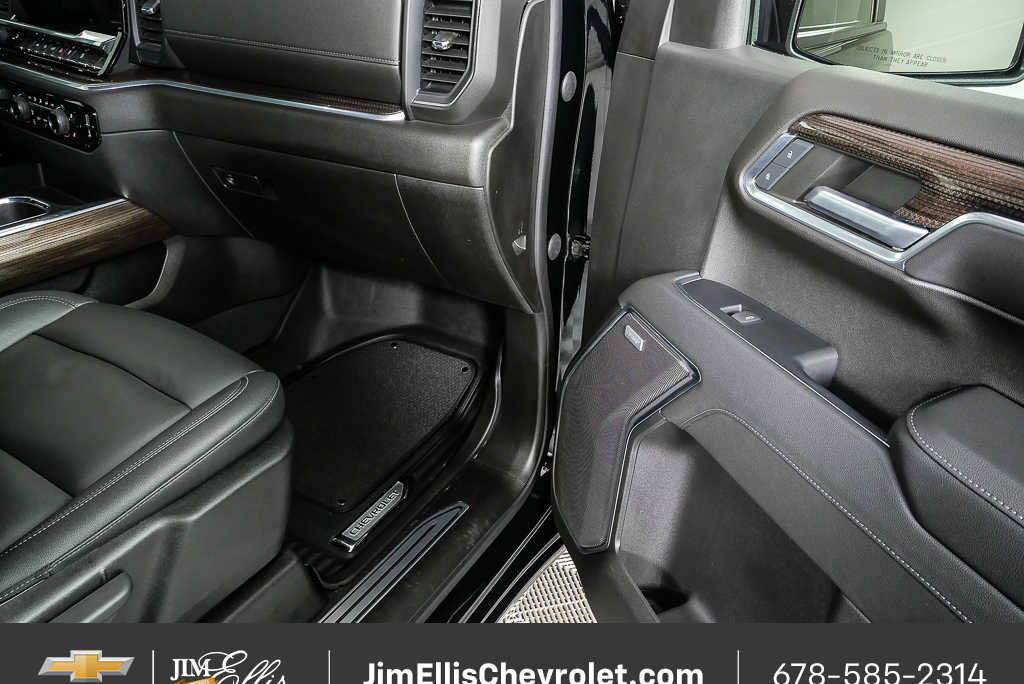 Used 2022 Chevrolet Silverado 1500 RST w/ Convenience Package II AWD/4WD image 24