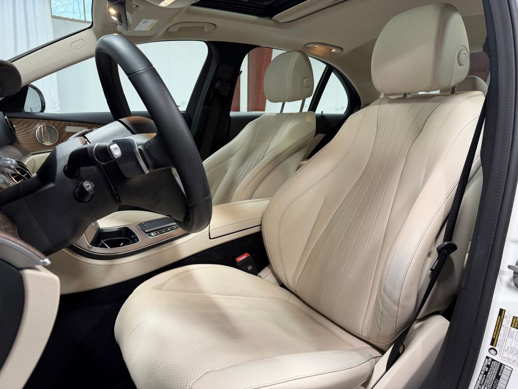 Used 2023 Mercedes-Benz E 350 4MATIC Sedan image 22