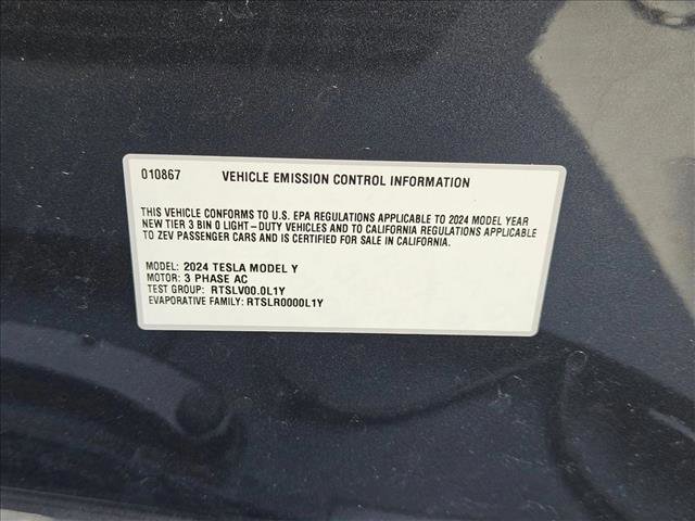 Used 2024 Tesla Model Y 2WD image 25