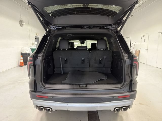 New 2026 Chevrolet Traverse LT w/ Driver Confidence Package FWD image 15