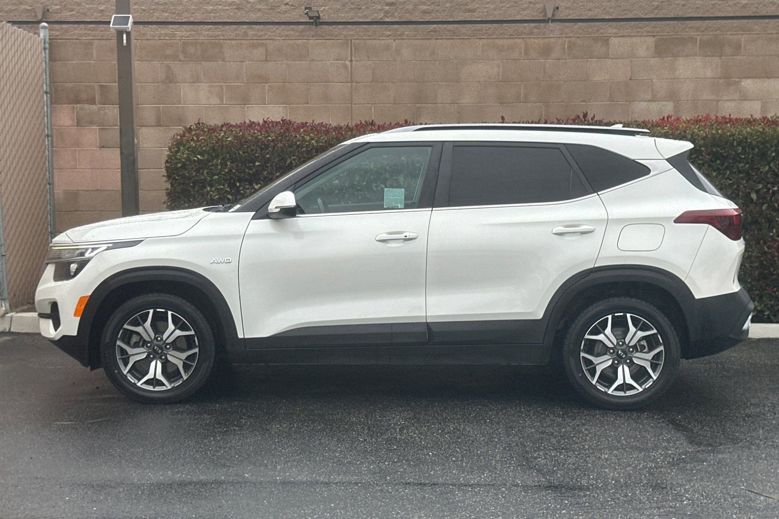 Used 2021 Kia Seltos EX image 7