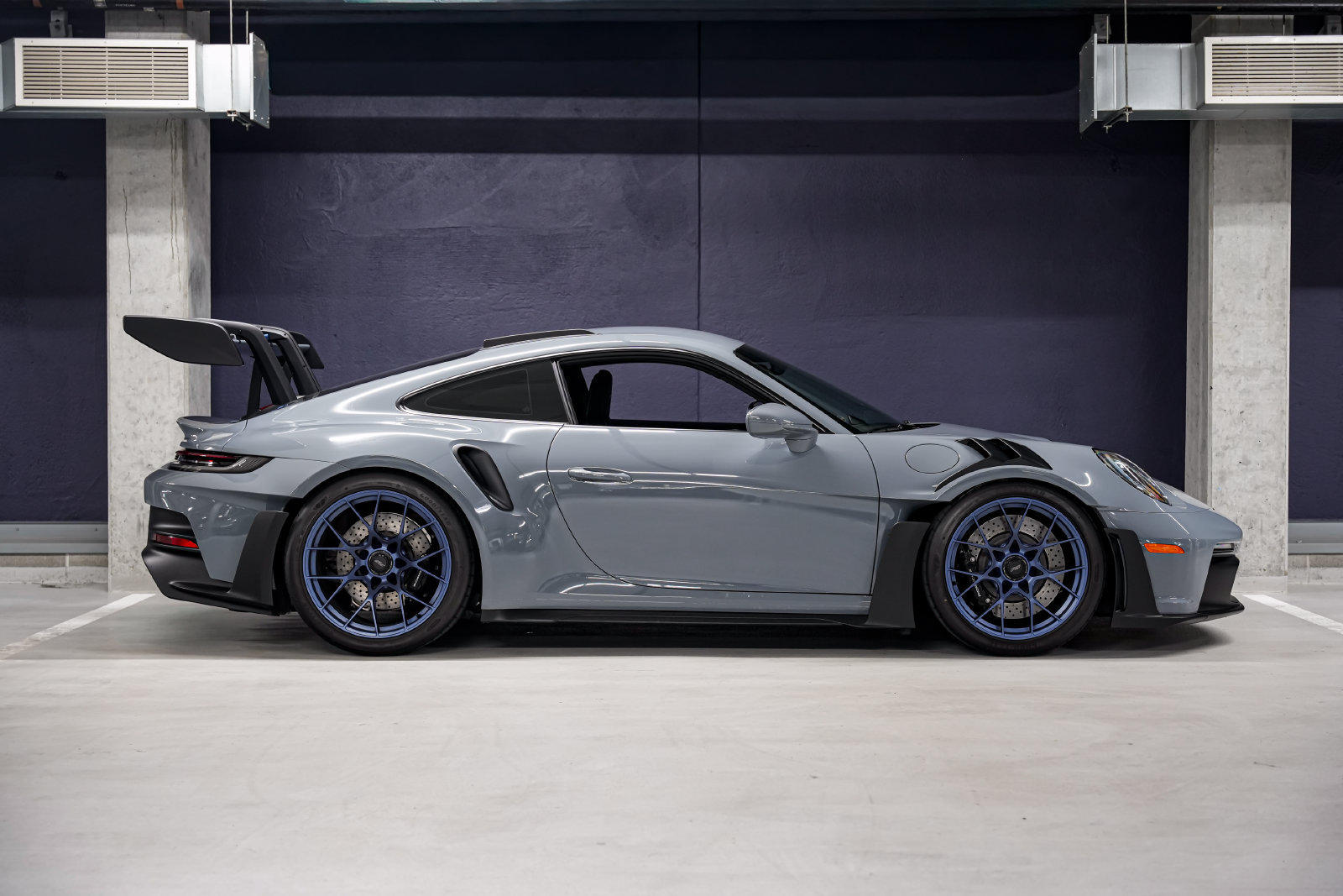 Used 2025 Porsche 911 GT3 RS RWD image 2