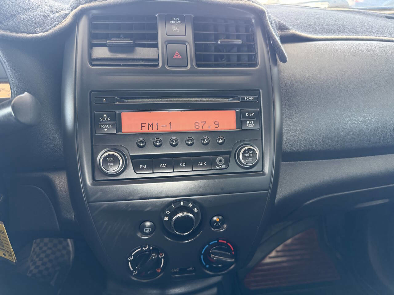 Used 2015 Nissan Versa S Plus FWD image 9
