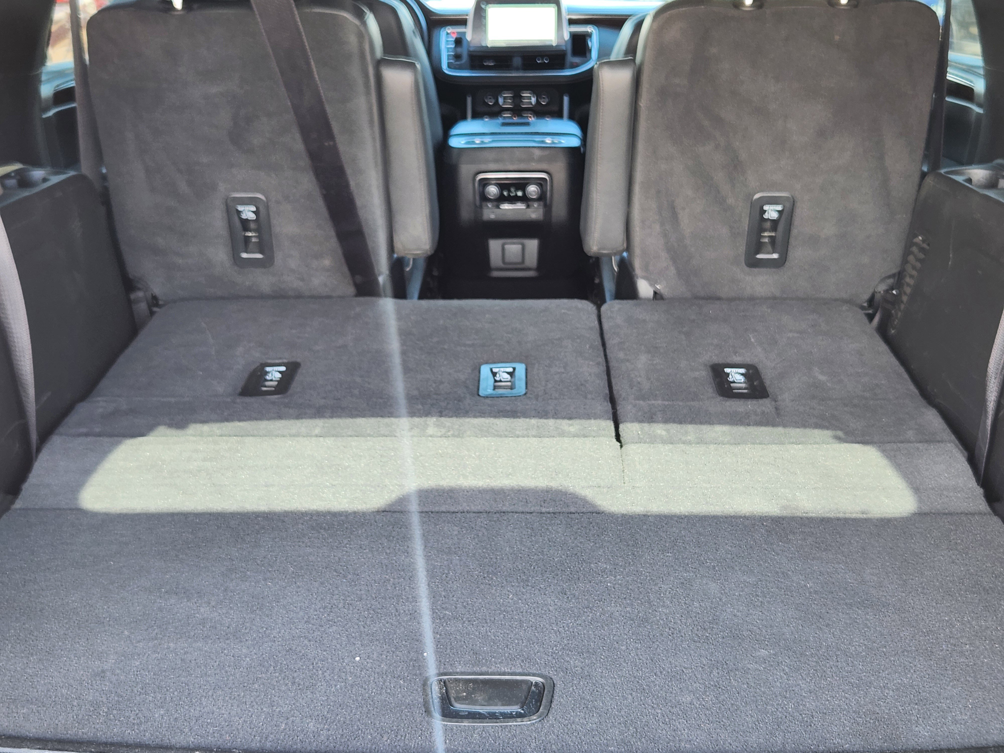 Used 2024 Chevrolet Tahoe Premier AWD/4WD image 21