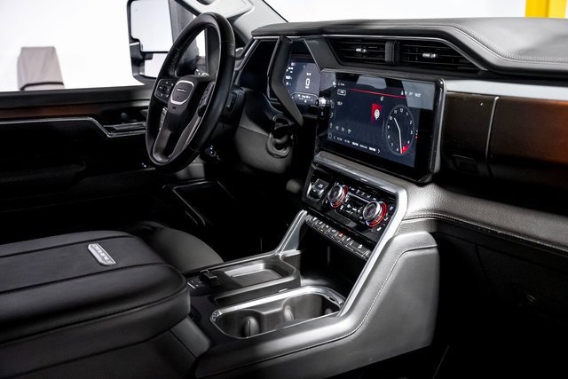 Used 2024 GMC Sierra 3500 Denali w/ Denali Reserve Package image 47