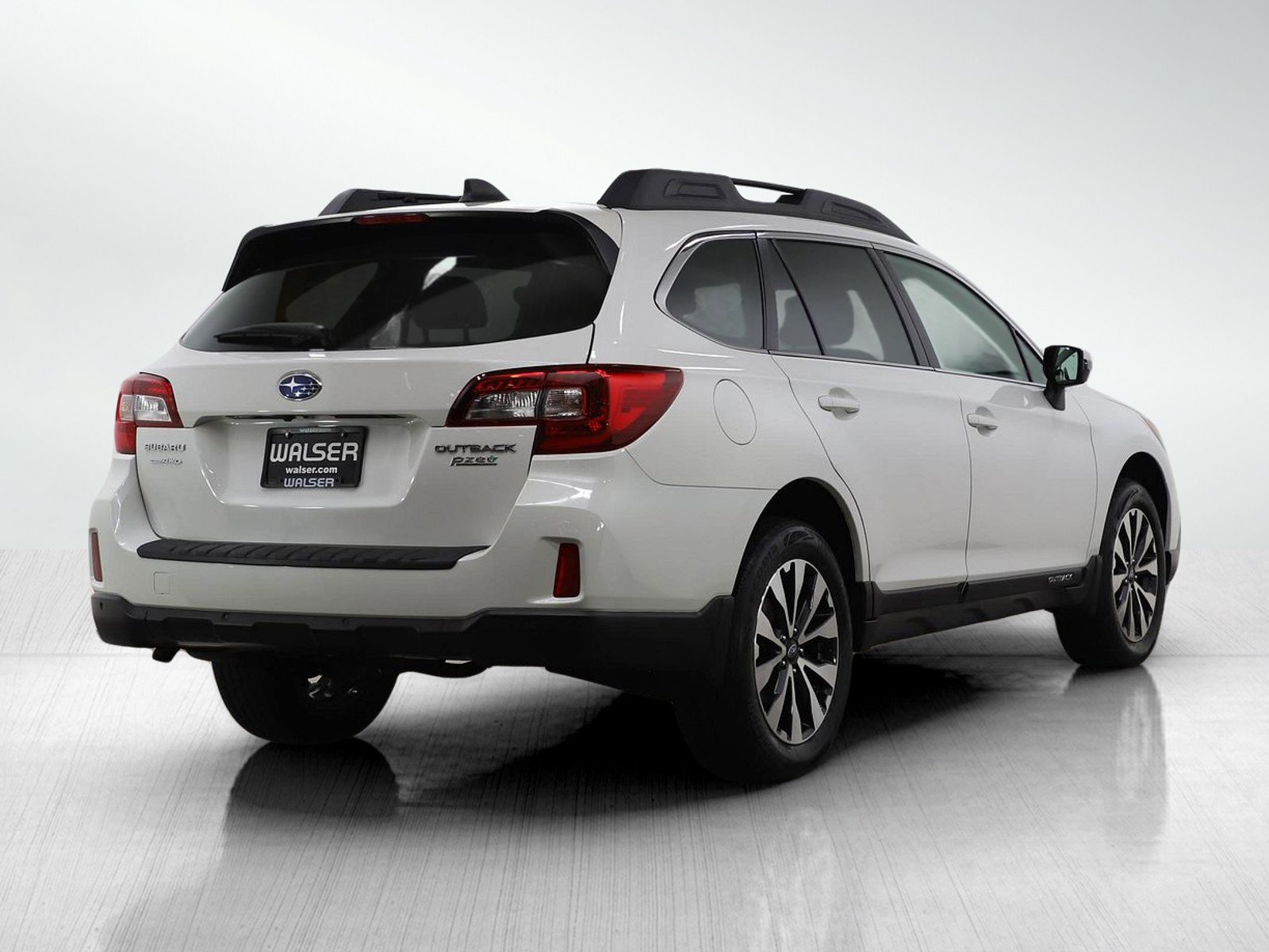 Used 2017 Subaru Outback 2.5i Limited image 5