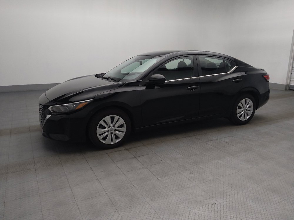 Used 2025 Nissan Sentra S FWD image 2