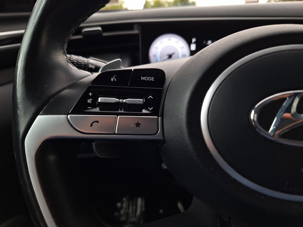 Certified 2022 Hyundai Santa Cruz Limited AWD/4WD image 16