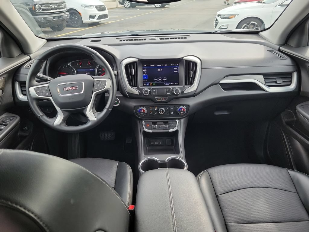 Used 2024 GMC Terrain SLT AWD/4WD image 13