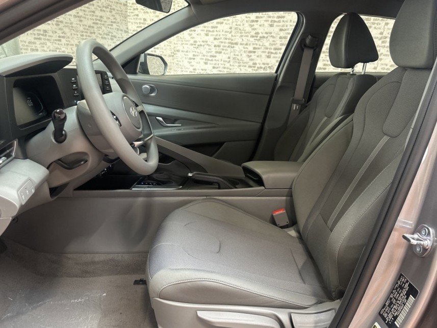 New 2026 Hyundai Elantra SE image 24