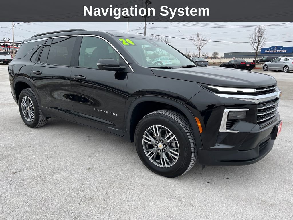 Used 2024 Chevrolet Traverse LT w/ Trailering Package image 9
