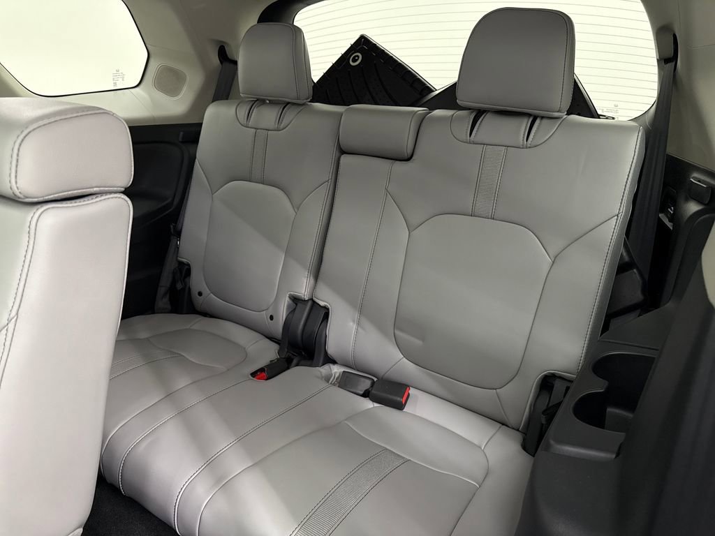 Used 2025 Honda Pilot Touring image 30