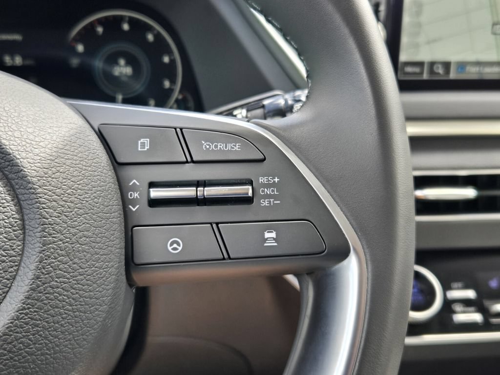 Certified 2023 Hyundai Sonata SEL w/ Convenience Package FWD image 25