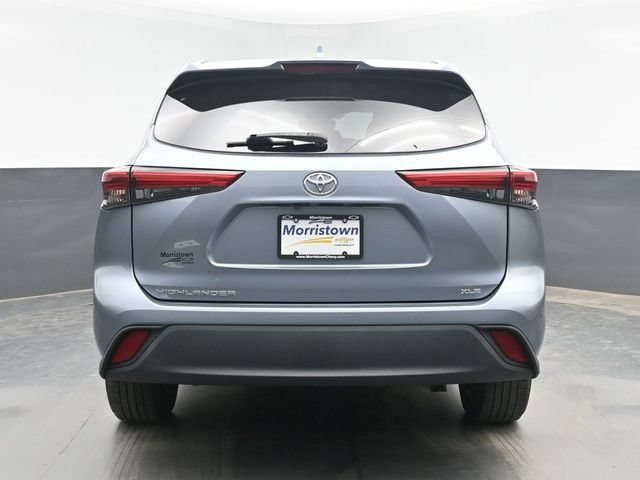 Used 2021 Toyota Highlander XLE FWD image 13