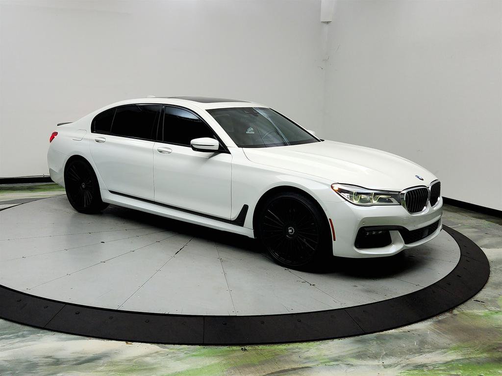Used 2017 BMW 750i xDrive AWD/4WD image 3