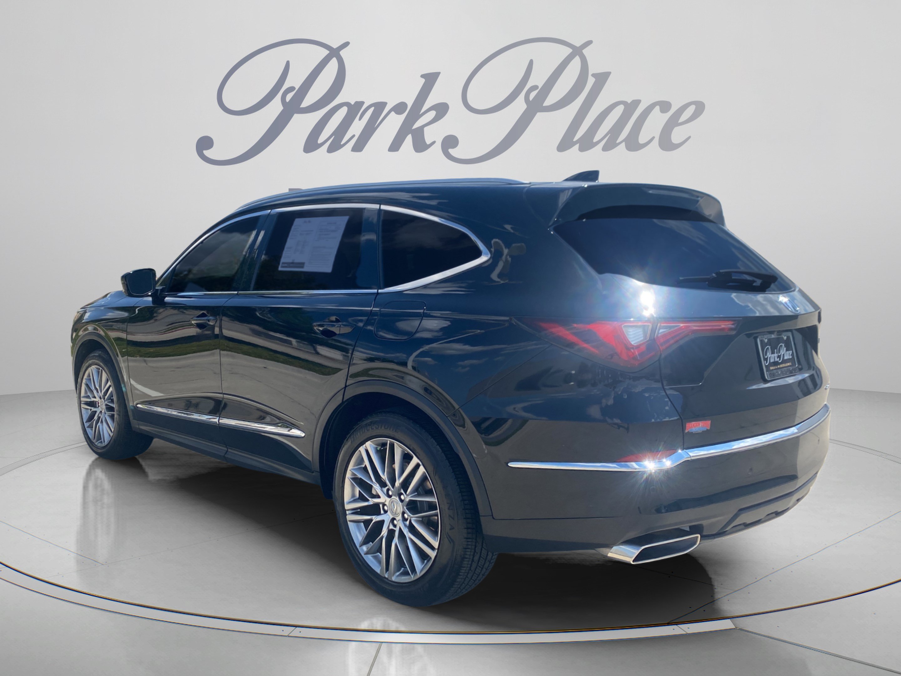 Certified 2023 Acura MDX w/ Advance Package AWD/4WD image 3