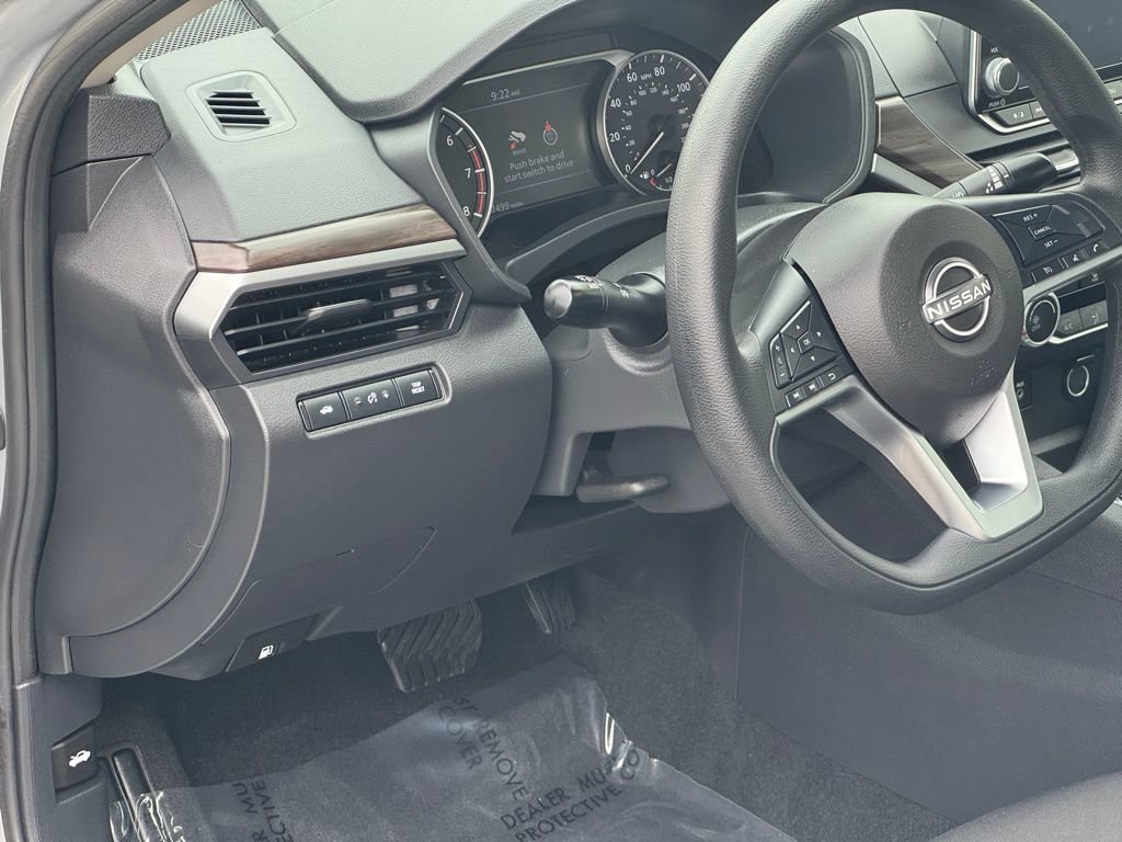 Certified 2024 Nissan Altima 2.5 SV AWD/4WD image 17