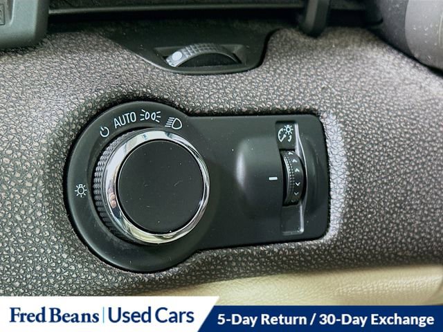 Used 2015 Chevrolet Malibu LT w/ Power Convenience Package image 12