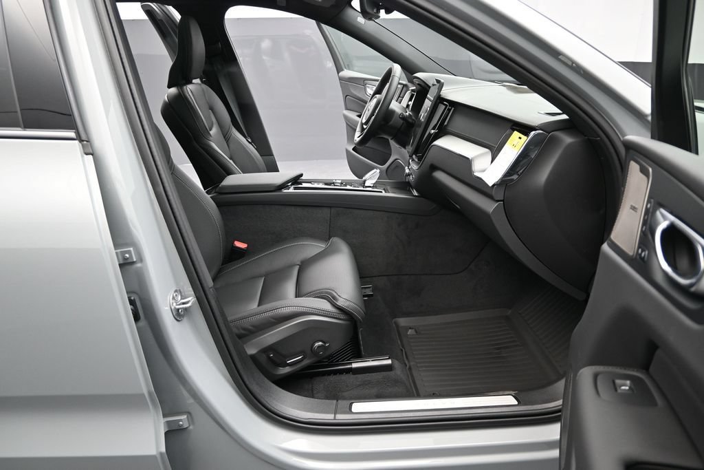 New 2026 Volvo XC60 B5 Ultra w/ Climate Package AWD/4WD image 22