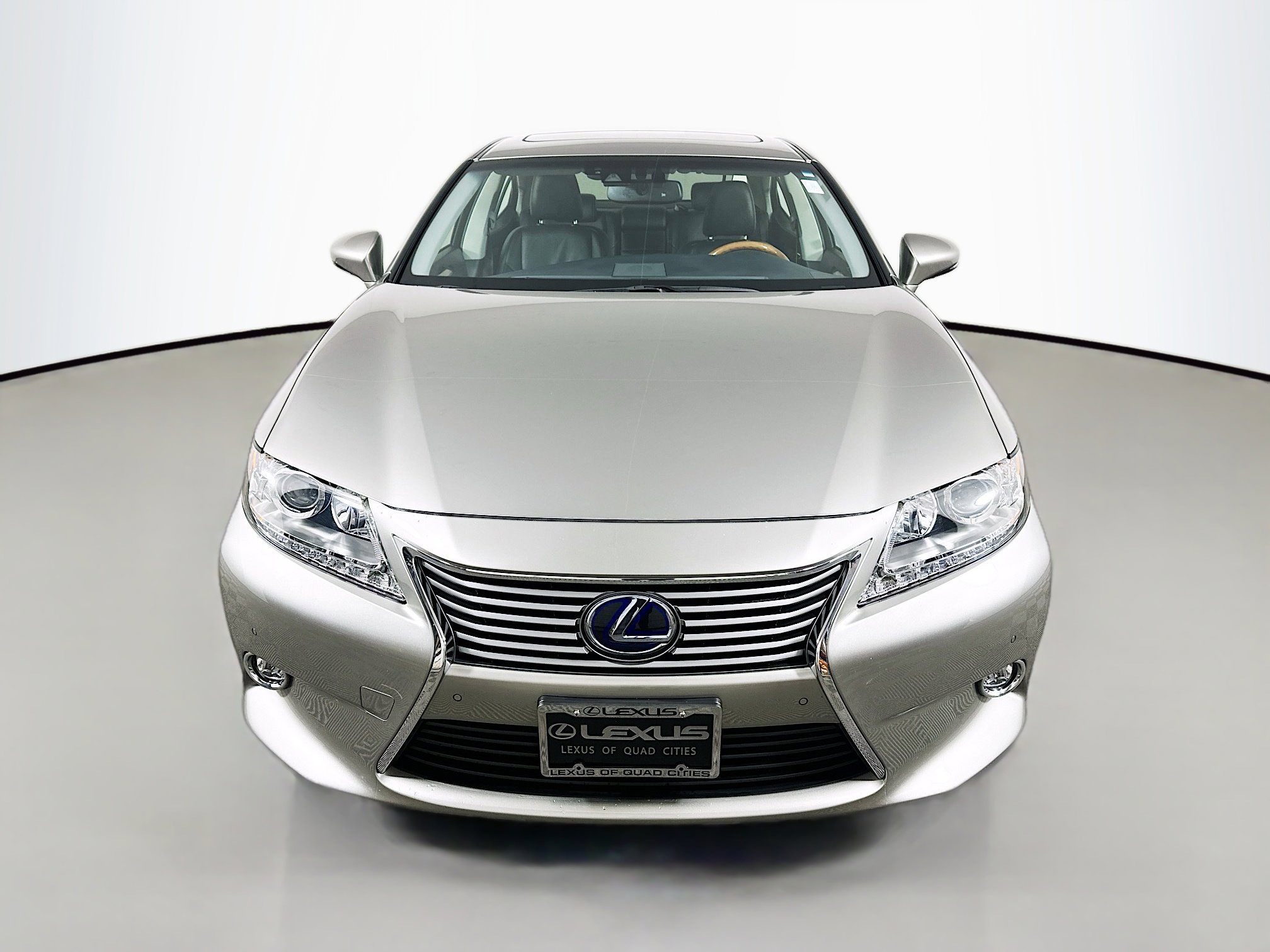 Used 2015 Lexus ES 300h w/ Navigation System Package FWD image 2
