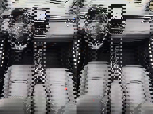 Used 2023 Toyota Corolla Cross XLE image 11