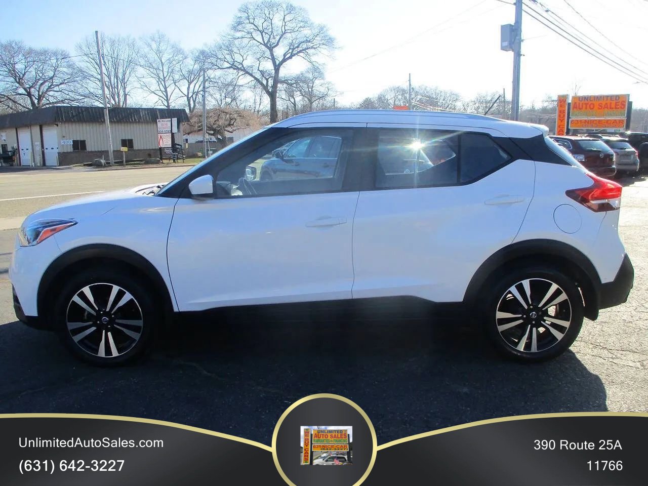 Used 2018 Nissan Kicks SV FWD image 4