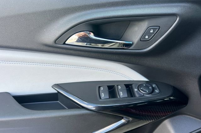 Used 2025 Chevrolet Trax LT w/ LT Convenience Package image 11