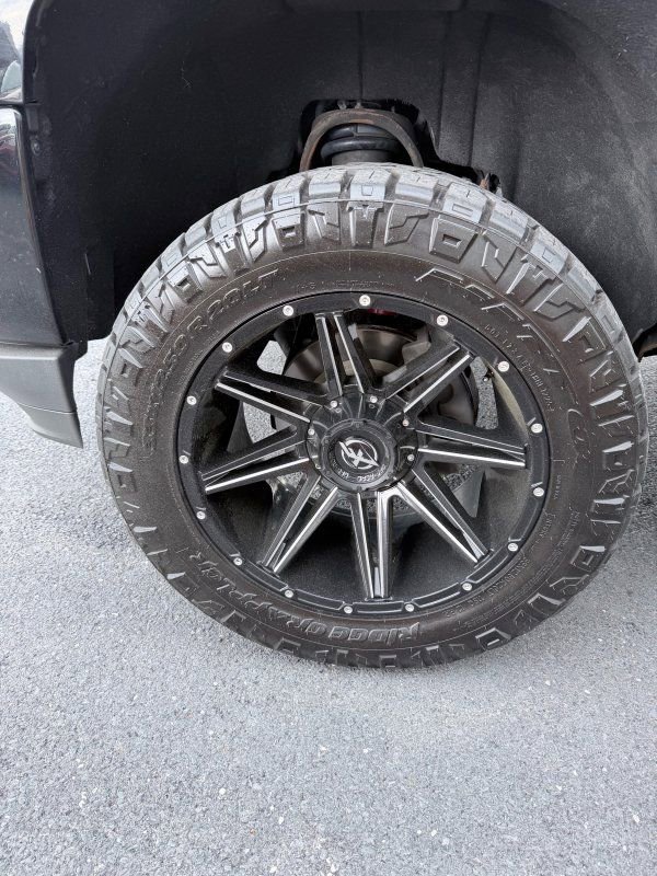 Used 2017 Chevrolet Silverado 1500 LT w/ Rally 2 Edition image 13