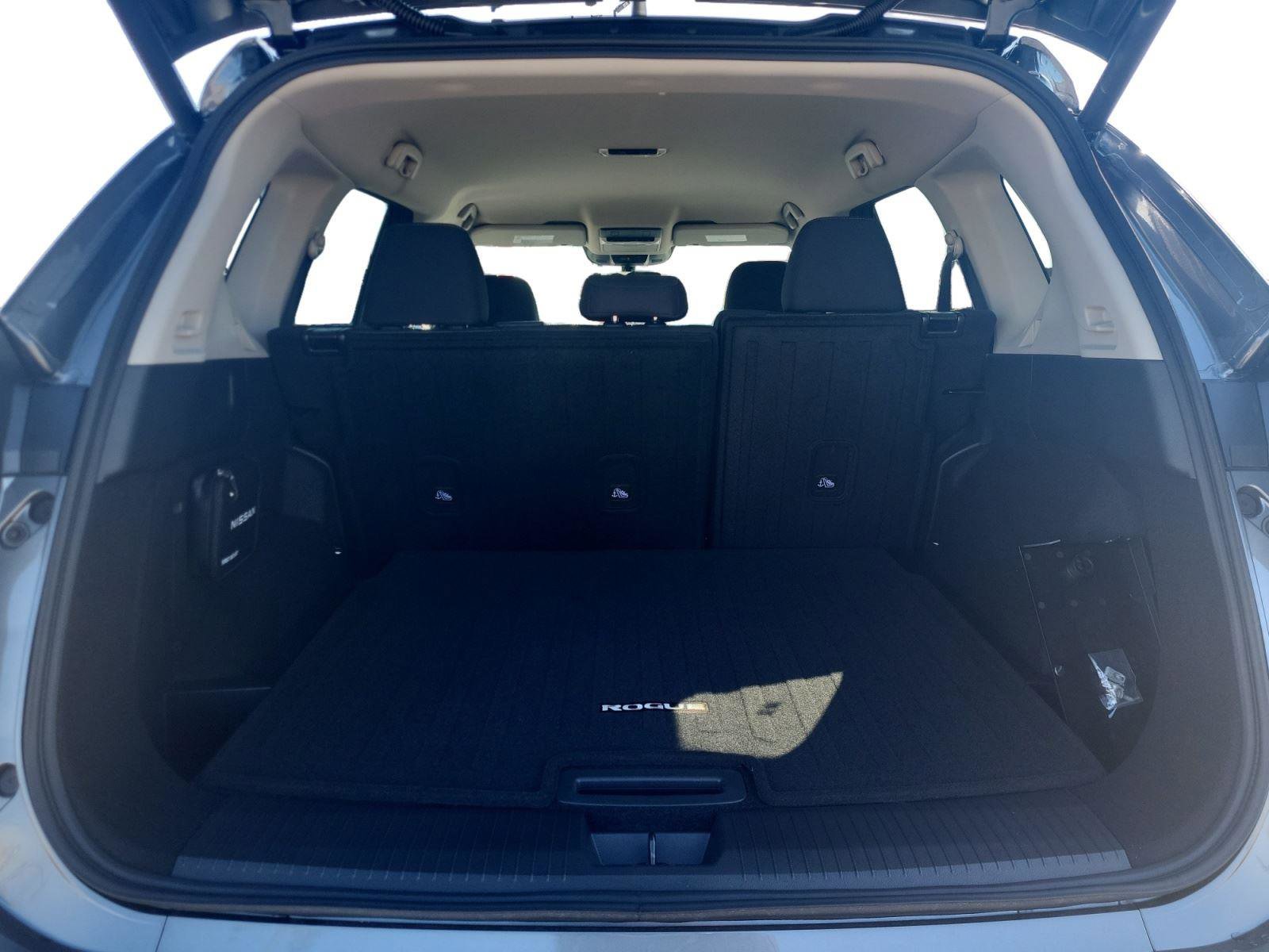 New 2026 Nissan Rogue SV w/ Cold Weather Package image 21