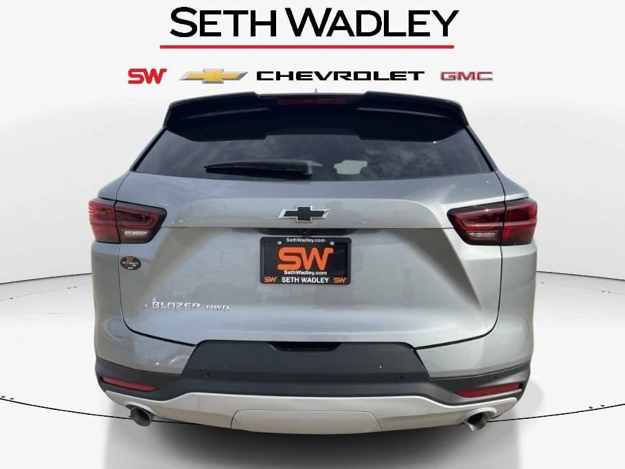 New 2026 Chevrolet Blazer LT w/ Convenience Package AWD/4WD image 4