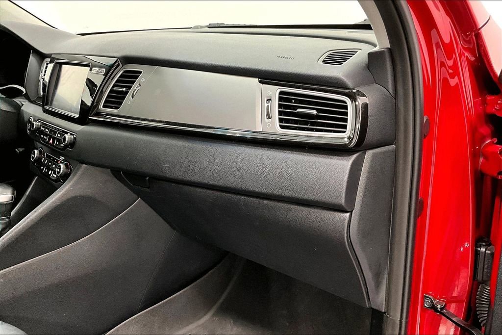Used 2019 Kia Niro Touring image 19