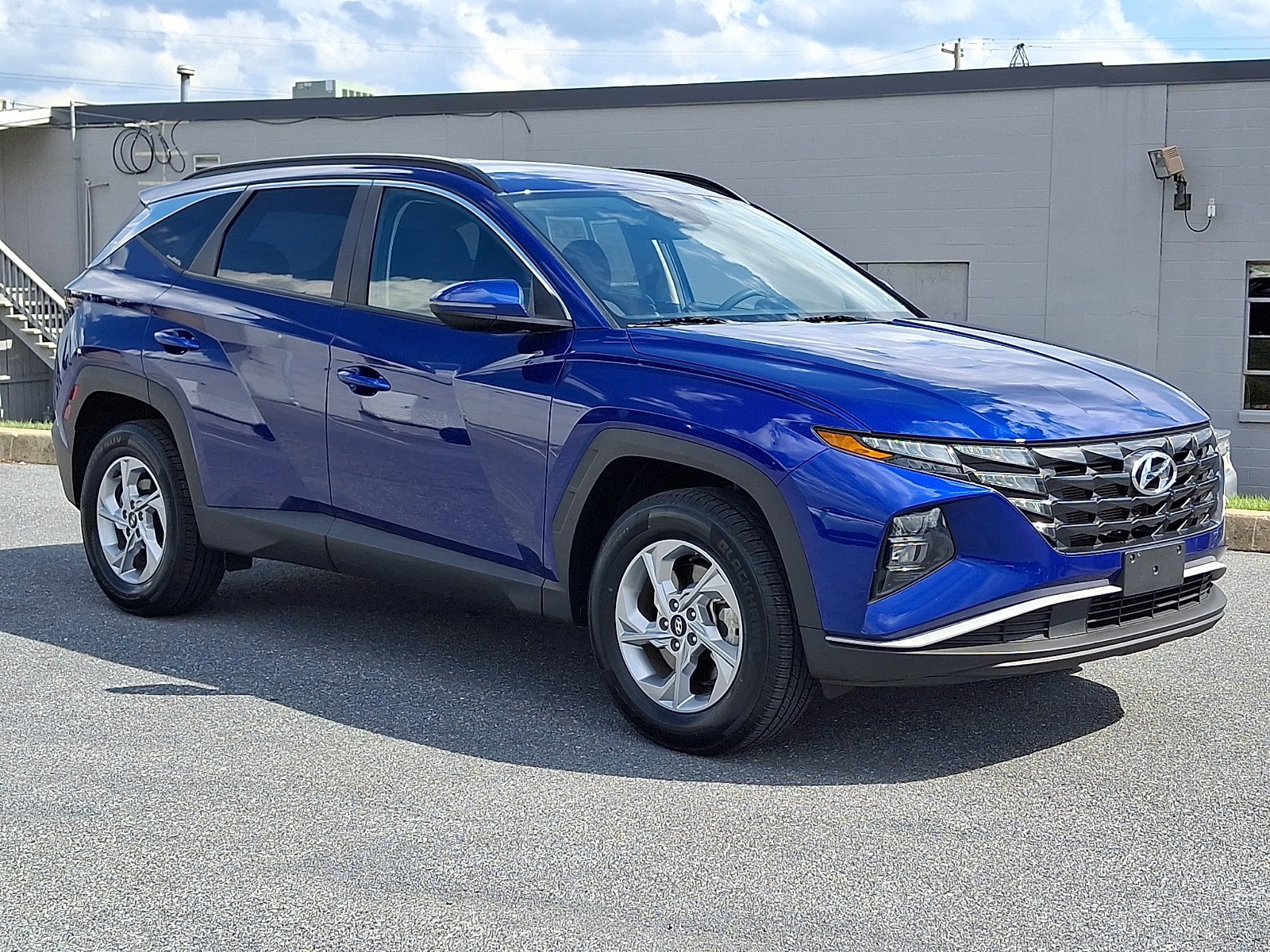 Certified 2023 Hyundai Tucson SEL AWD/4WD image 3