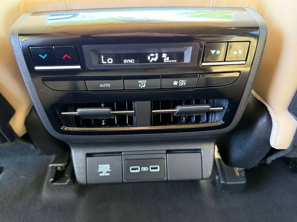 Certified 2023 Acura MDX w/ Technology Package FWD image 11