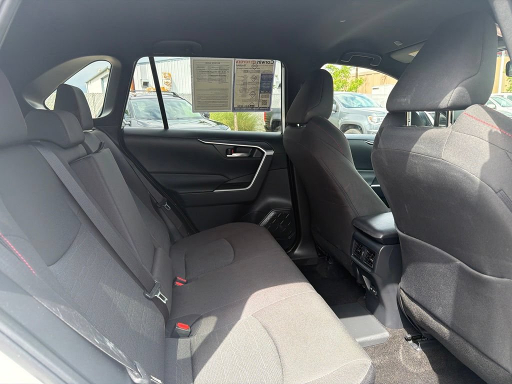 Used 2025 Toyota RAV4 SE AWD/4WD image 15