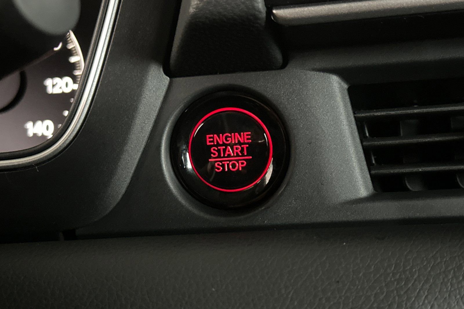 New 2025 Honda Pilot EX-L image 18