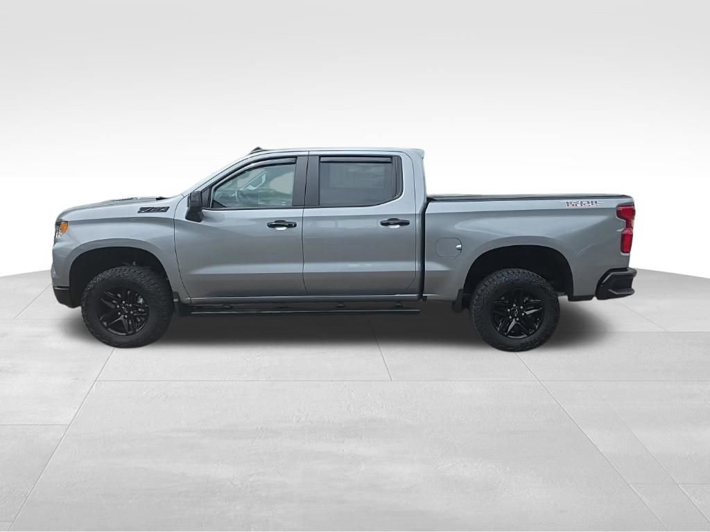 Used 2025 Chevrolet Silverado 1500 LT Trail Boss w/ Convenience Package II AWD/4WD image 10