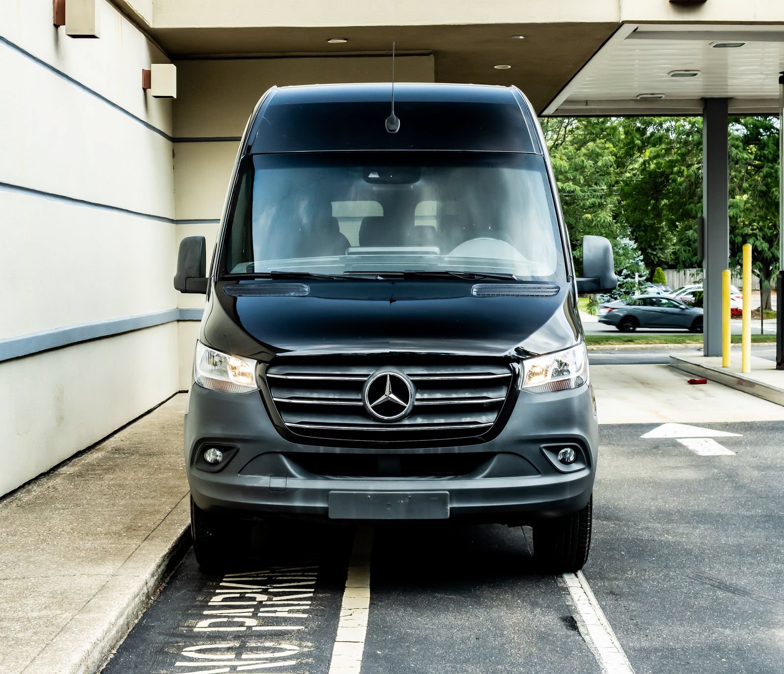 Used 2022 Mercedes-Benz Sprinter 2500 image 2
